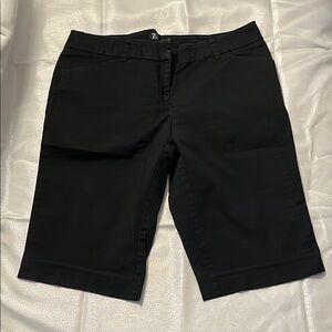 New York & Company Women's Black Bermuda Shorts